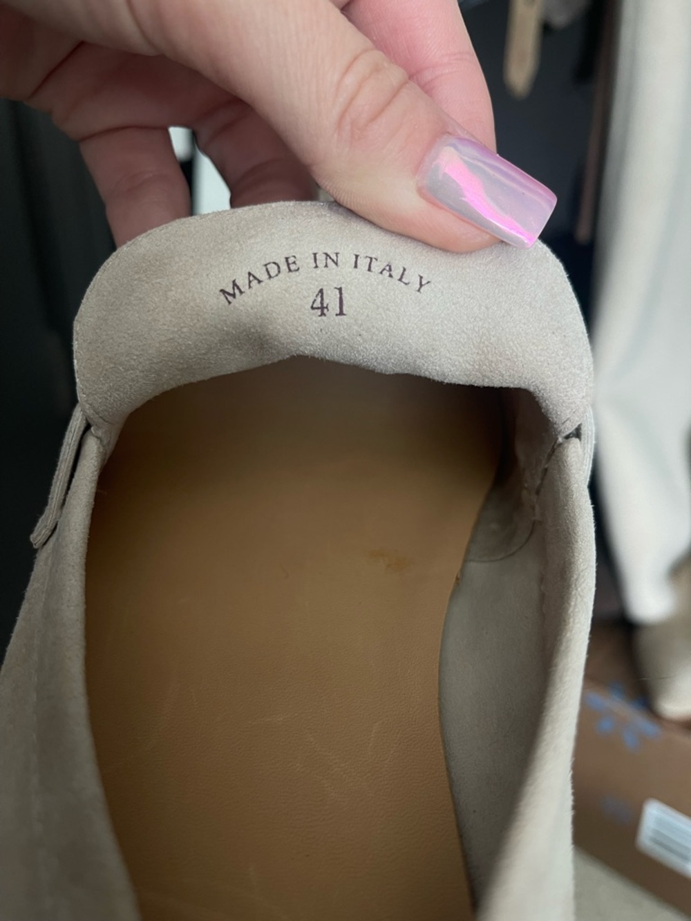 NWOB GENUINE SOFT SUEDE LOAFERS IN CRÈAM / BLUSH EUR41/ US9 - Picture 9 of 9